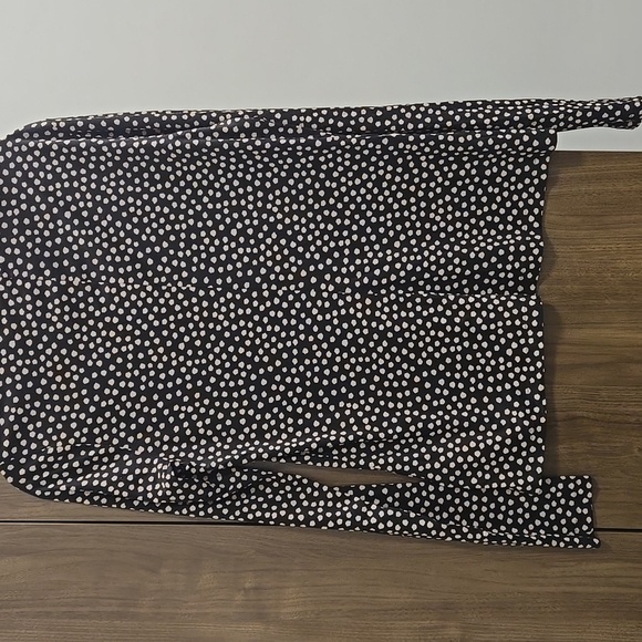 COS-100% Cotton Tee Long Sleeve Polka Dot-Size Medium - Picture 10 of 12